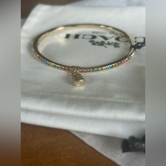 Viral Coach lock charm colorful gold bangle bracelet - Picture 3 of 6